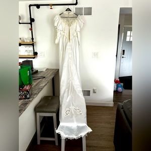 Gorgeous Vintage Wedding Gown